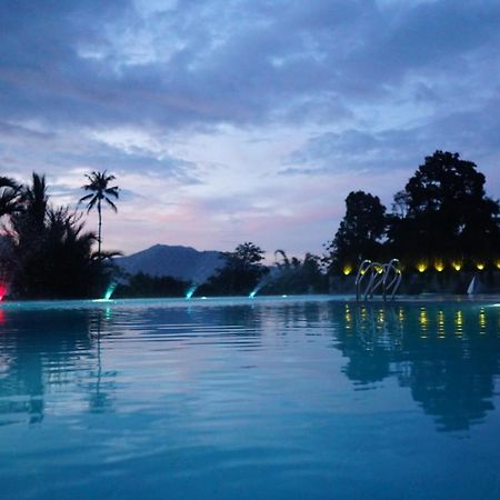 Jhoanie Hotel Tomohon Extérieur photo
