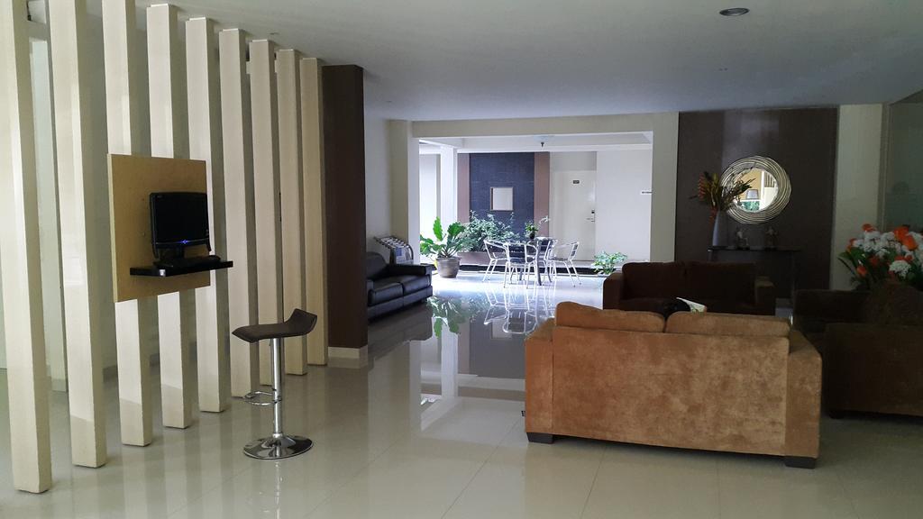 Jhoanie Hotel Tomohon Extérieur photo