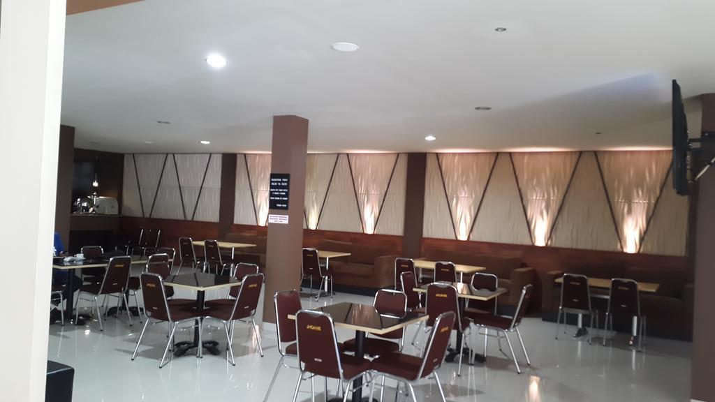 Jhoanie Hotel Tomohon Extérieur photo