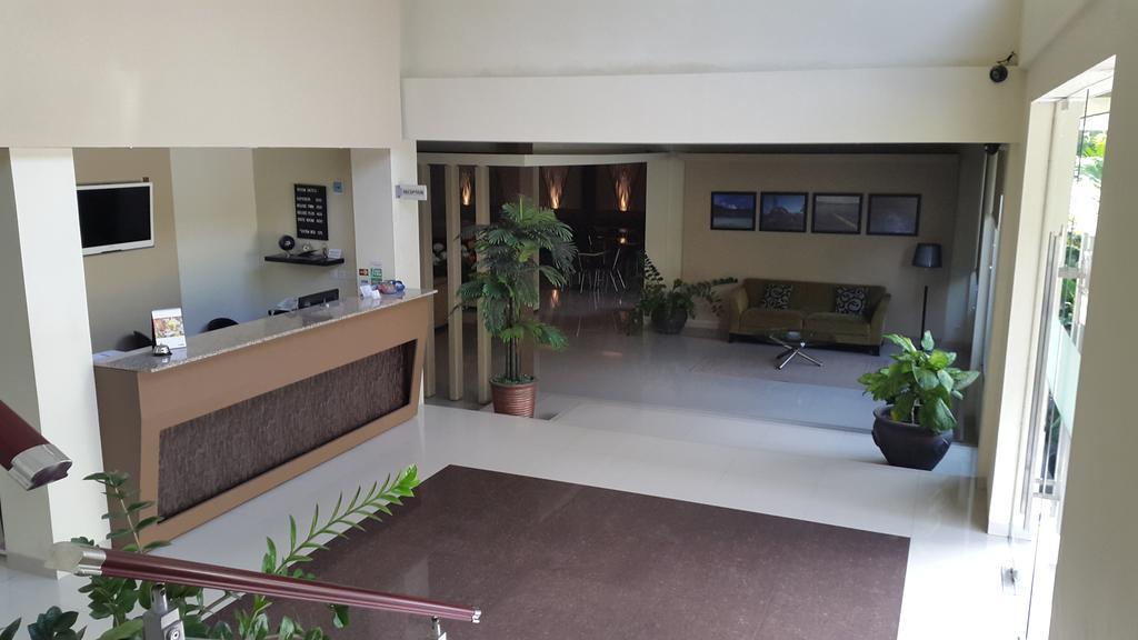 Jhoanie Hotel Tomohon Extérieur photo