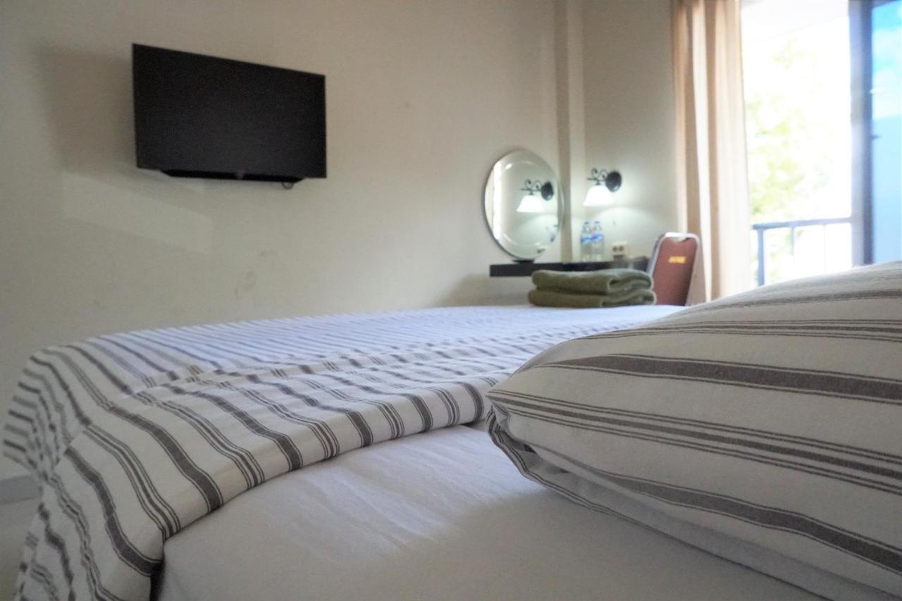 Jhoanie Hotel Tomohon Extérieur photo