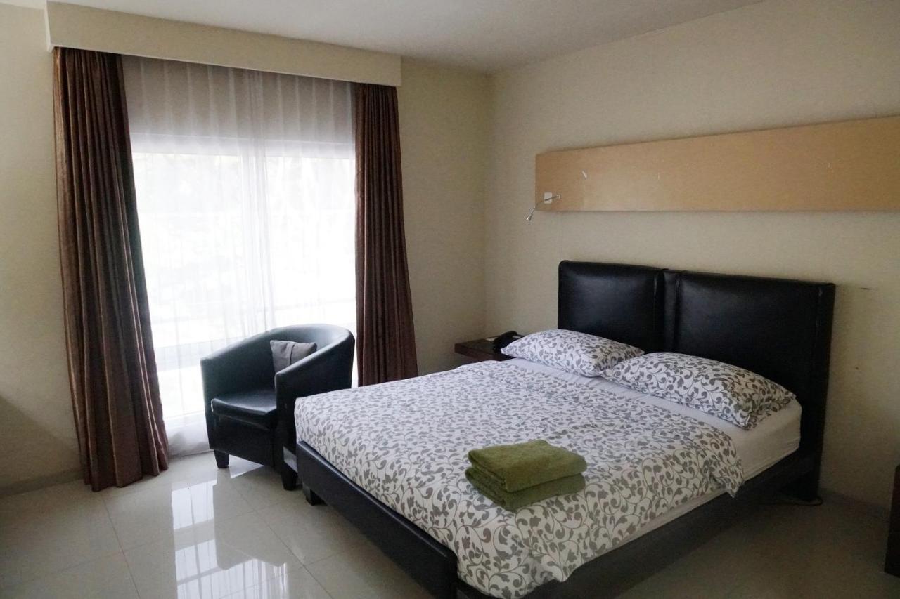 Jhoanie Hotel Tomohon Extérieur photo